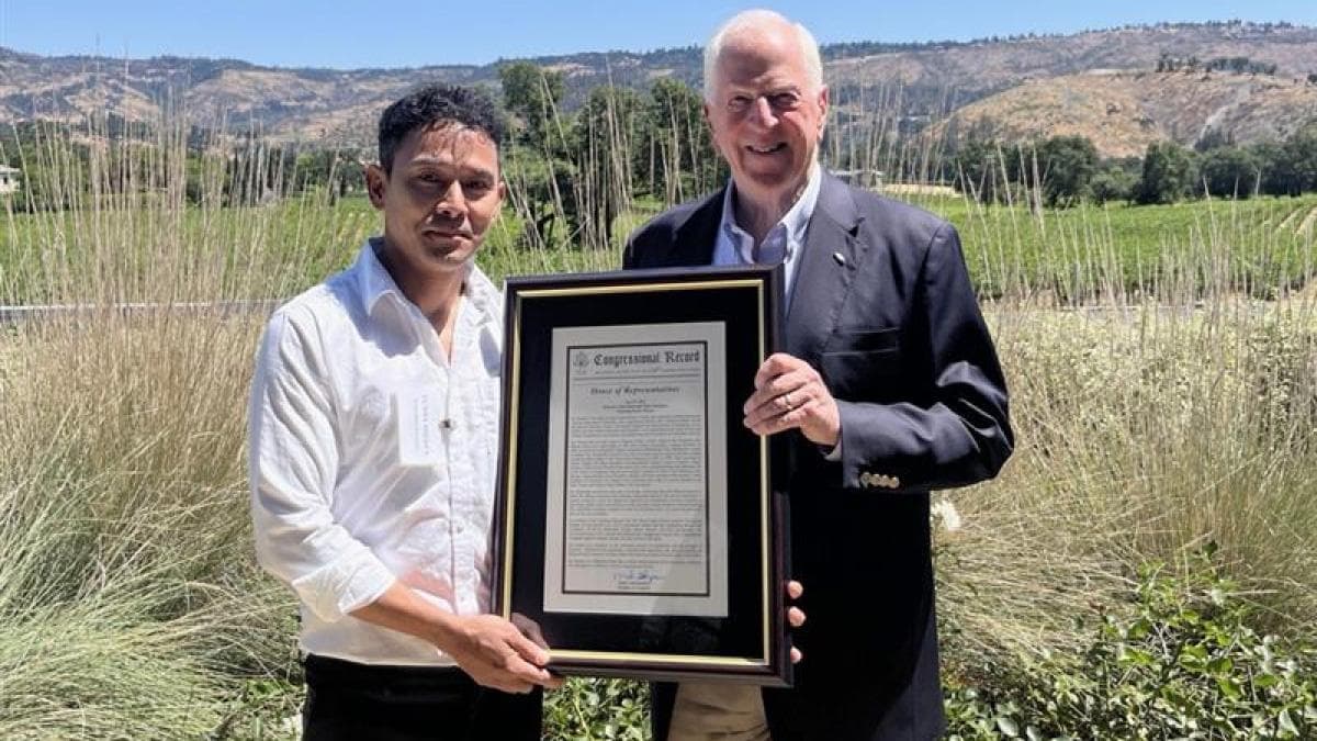 Thompson honors Pemba Sherpa as The 2025 Sonoma County American Dream Award Recipient.