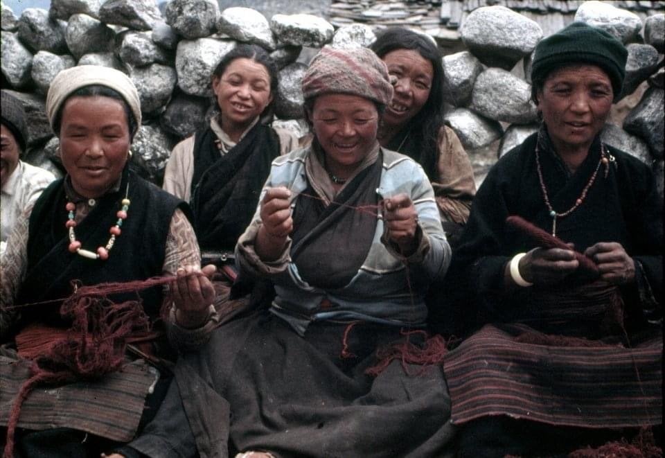 sherpa woman photo